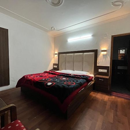 Hotel Premier Mall Road Manali Luaran gambar