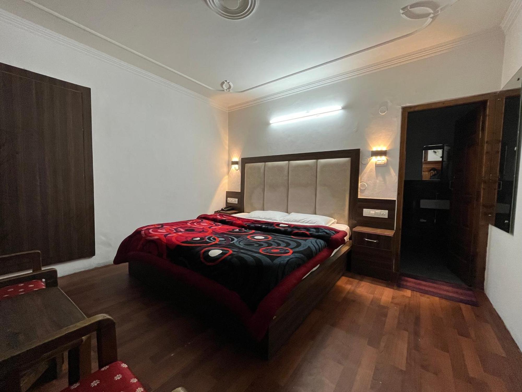 Hotel Premier Mall Road Manali Luaran gambar