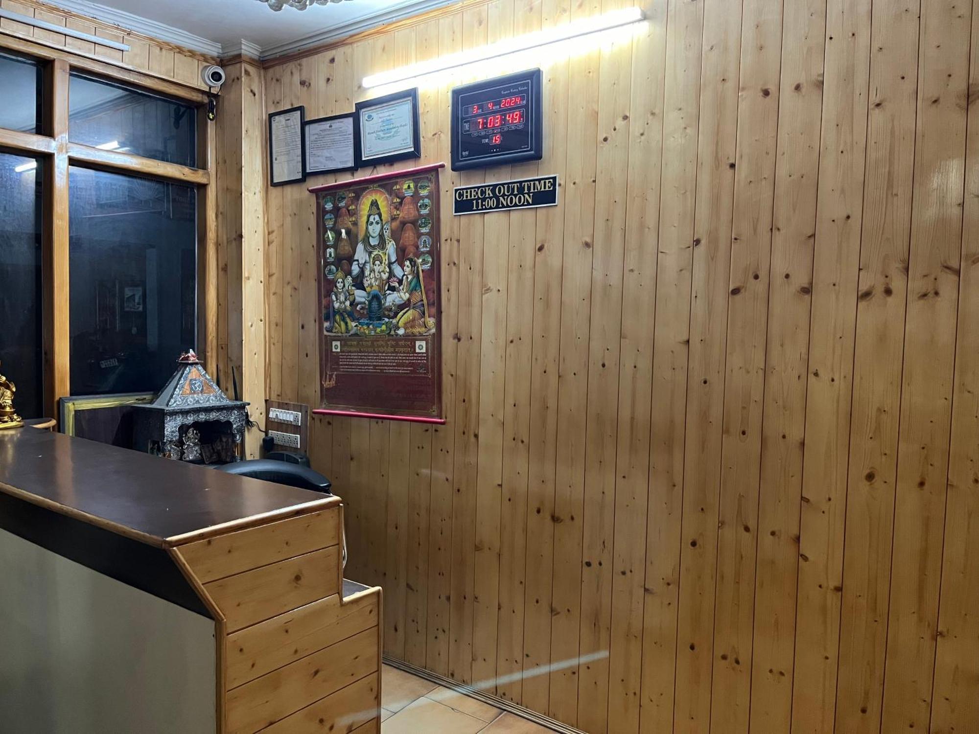 Hotel Premier Mall Road Manali Luaran gambar